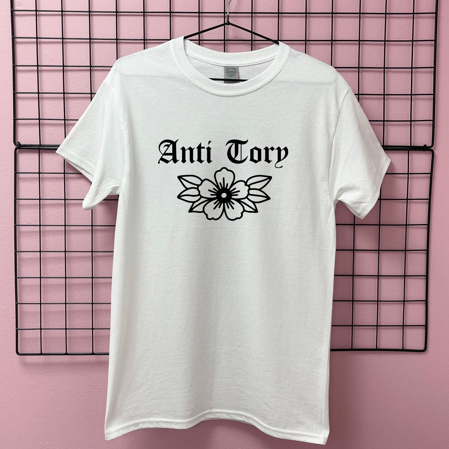 ANTI TORY FLOWER T-SHIRT