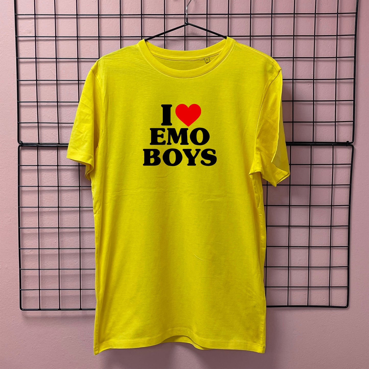 I LOVE TO EMO BOYS HEART T-SHIRT