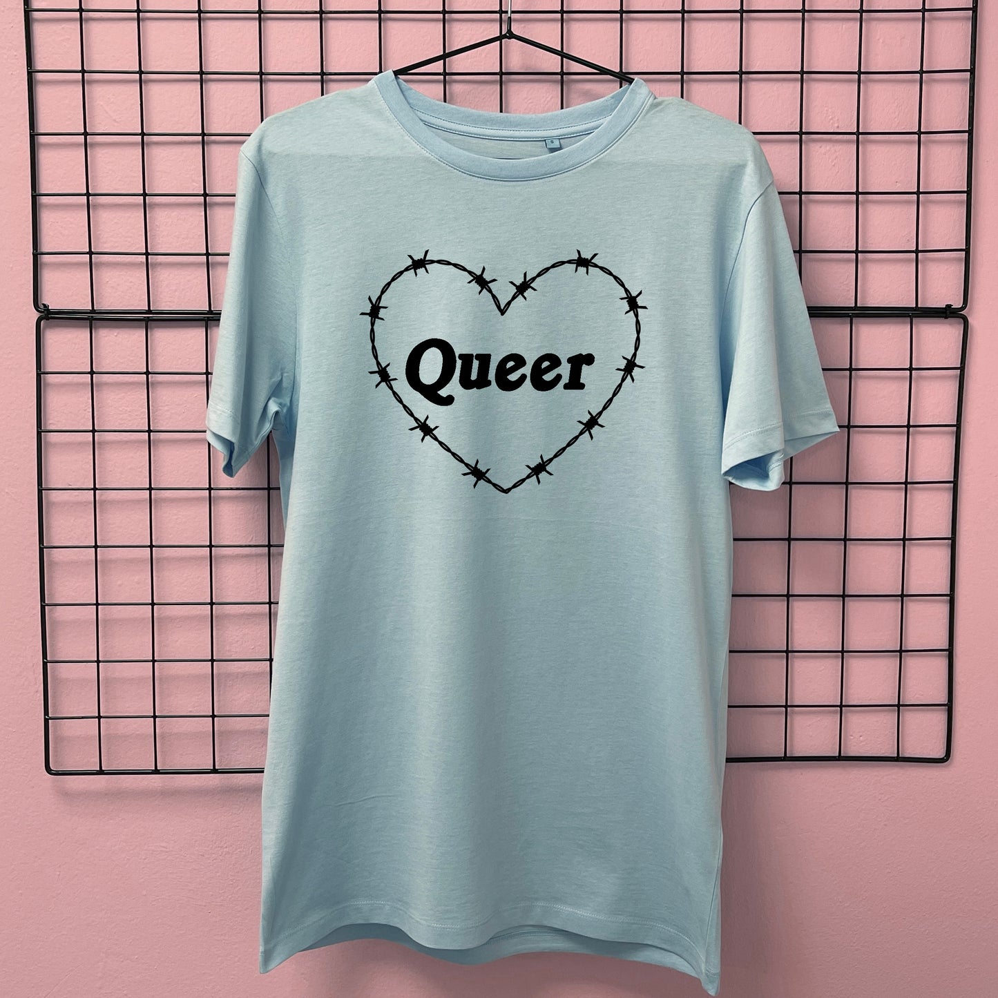 QUEER BARBED HEART T-SHIRT