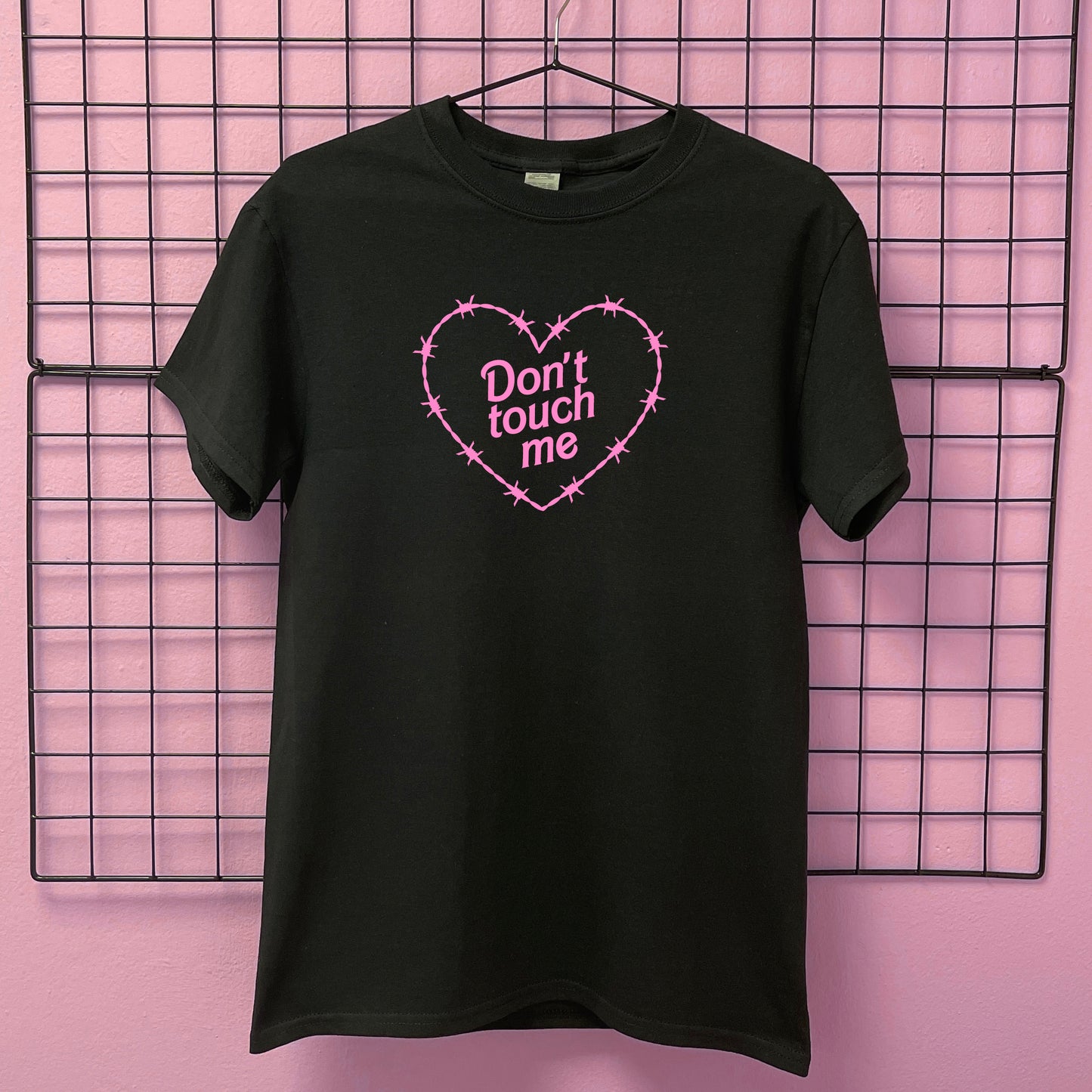 DON'T TOUCH ME HEART T-SHIRT