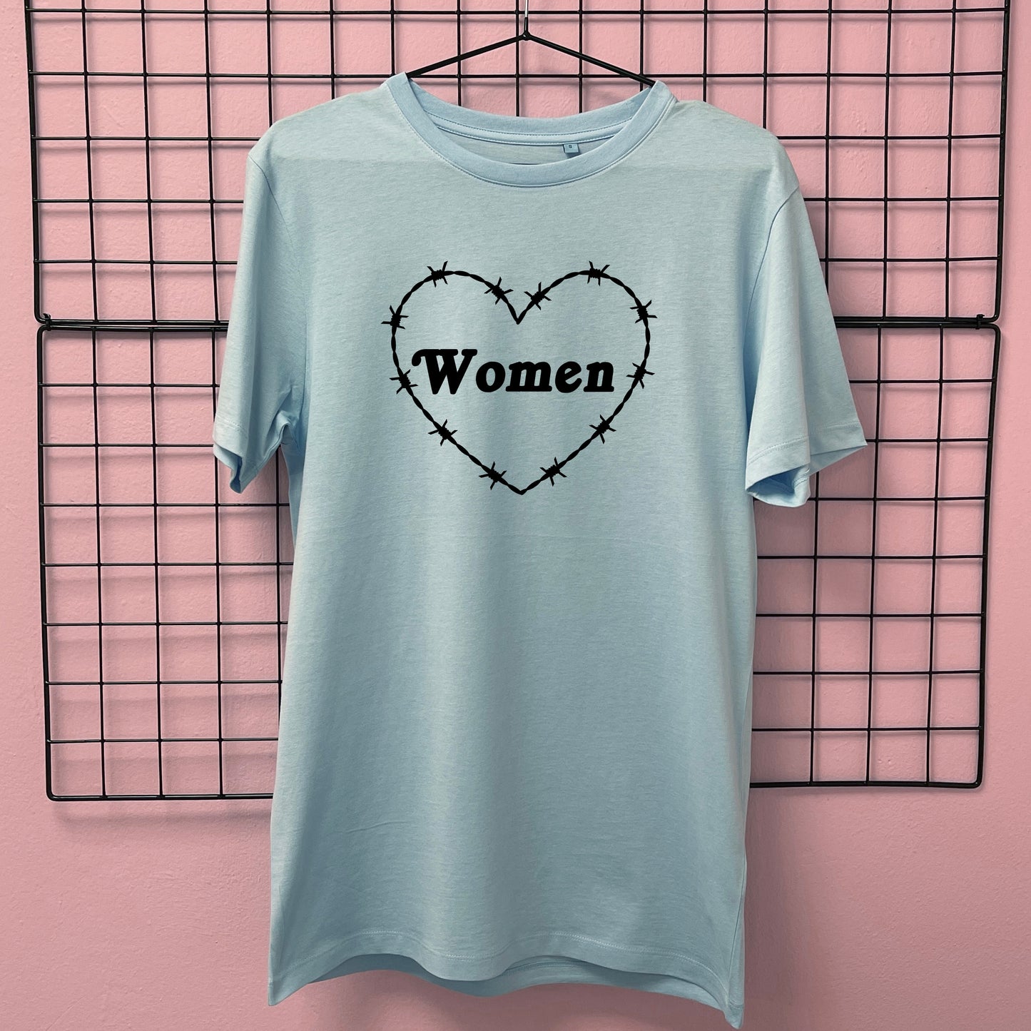 WOMEN BARBED WIRE HEART T-SHIRT