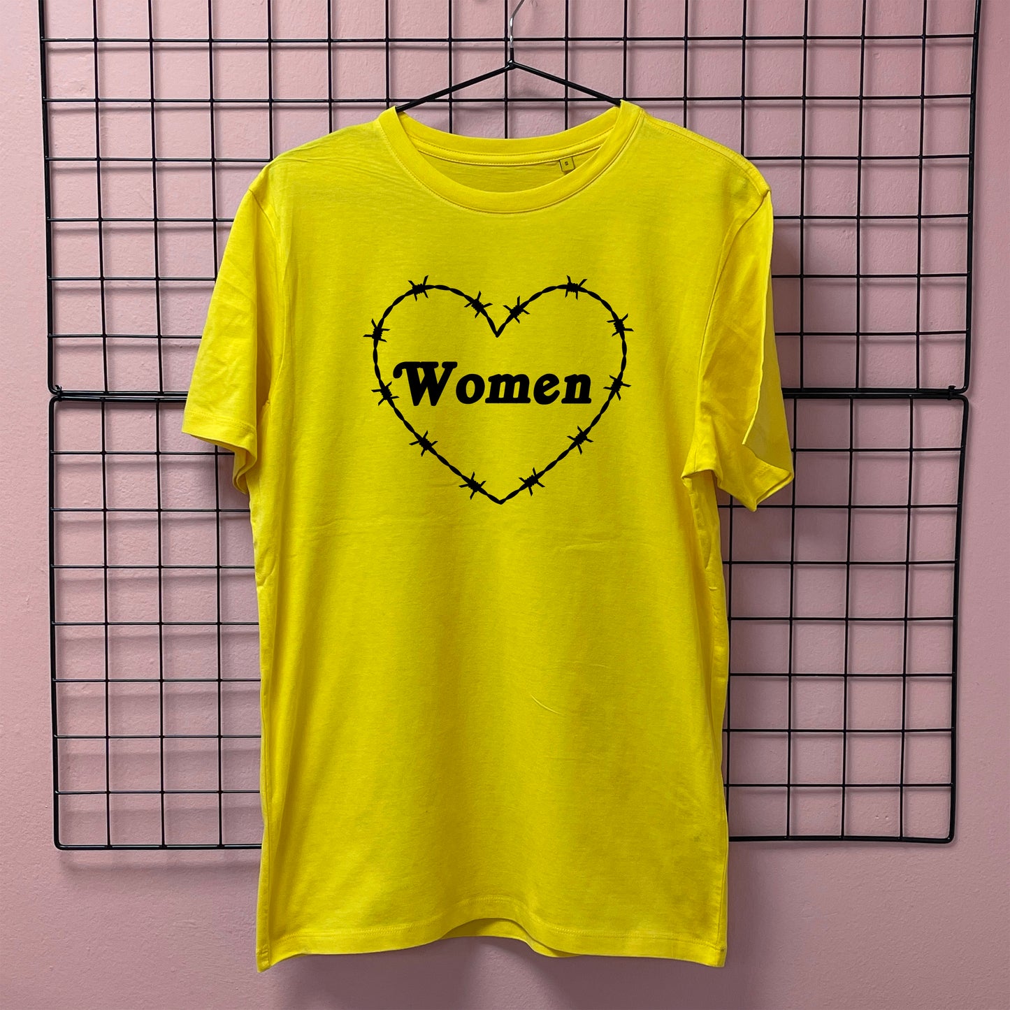 WOMEN BARBED WIRE HEART T-SHIRT
