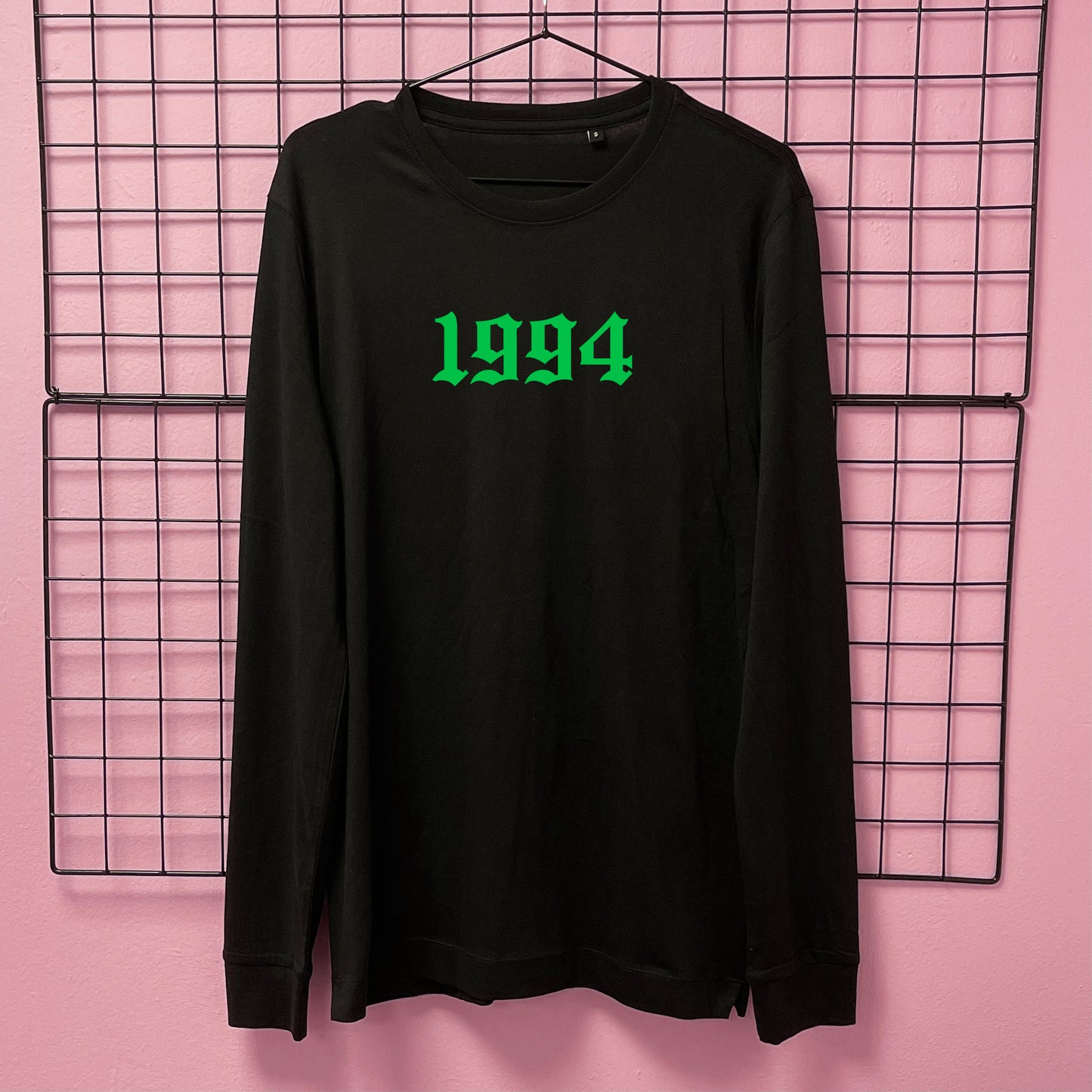 OLD ENGLISH LONG SLEEVED T-SHIRT