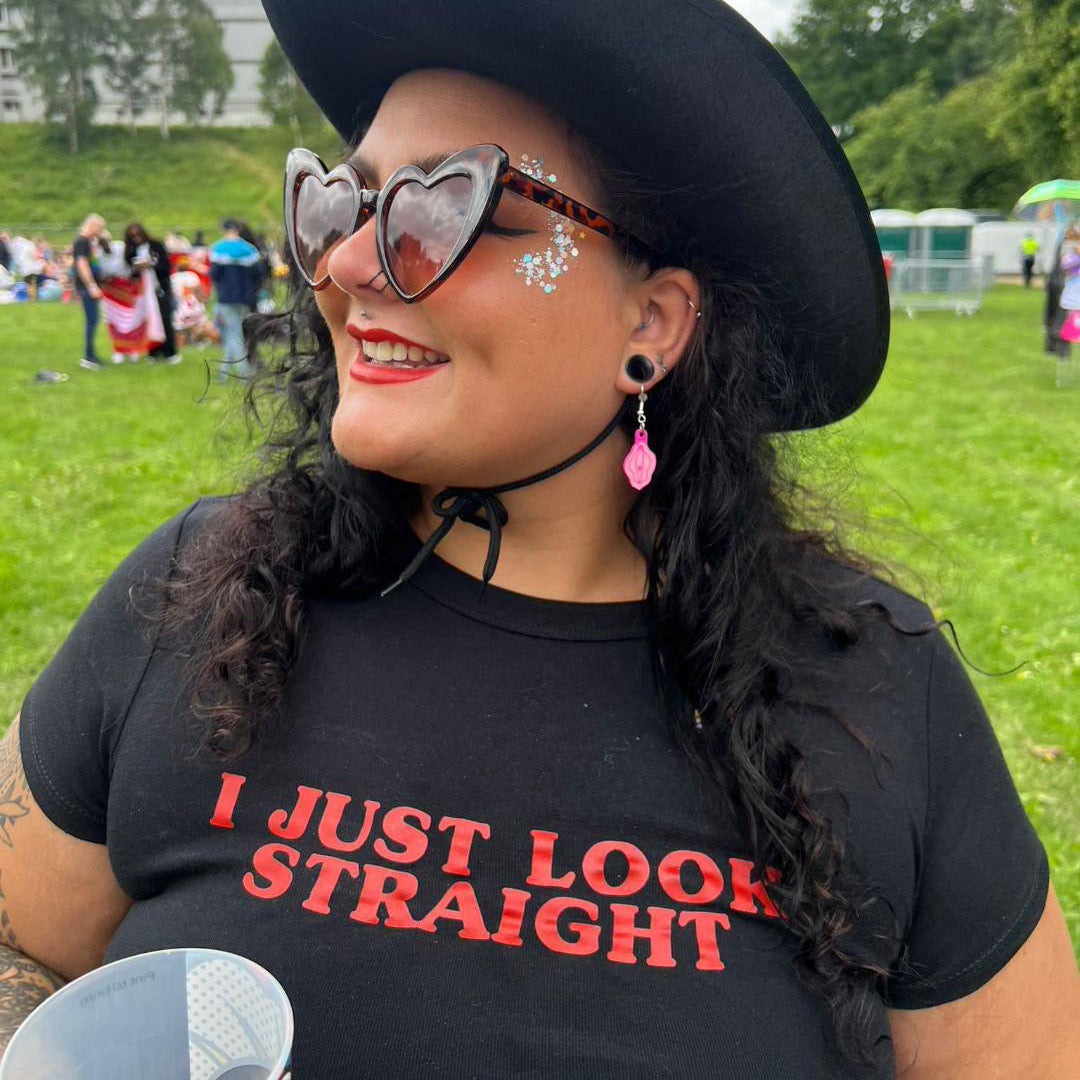 I JUST LOOK STRAIGHT BABY T-SHIRT