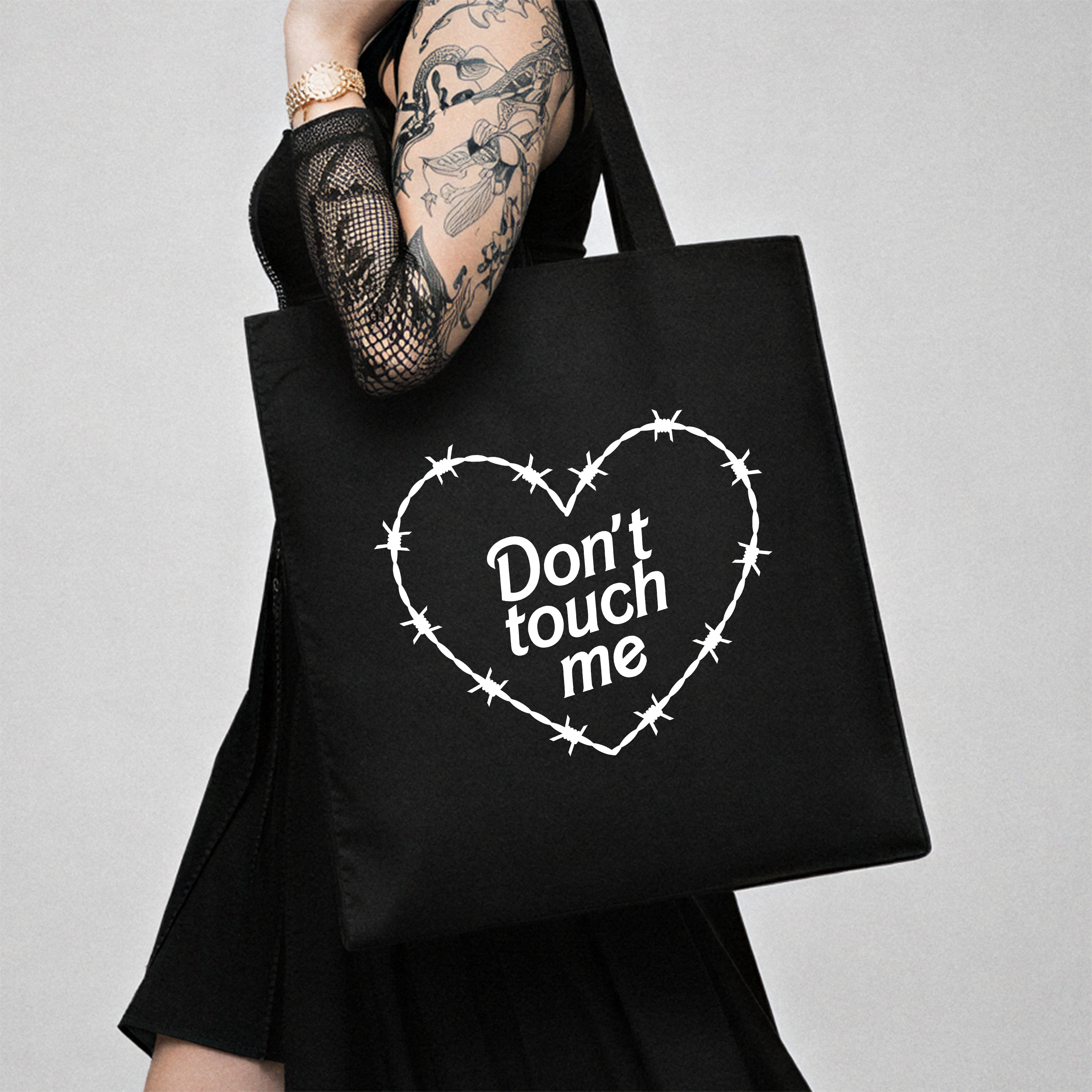 DON'T TOUCH ME BARBED WIRE HEART TOTE BAG